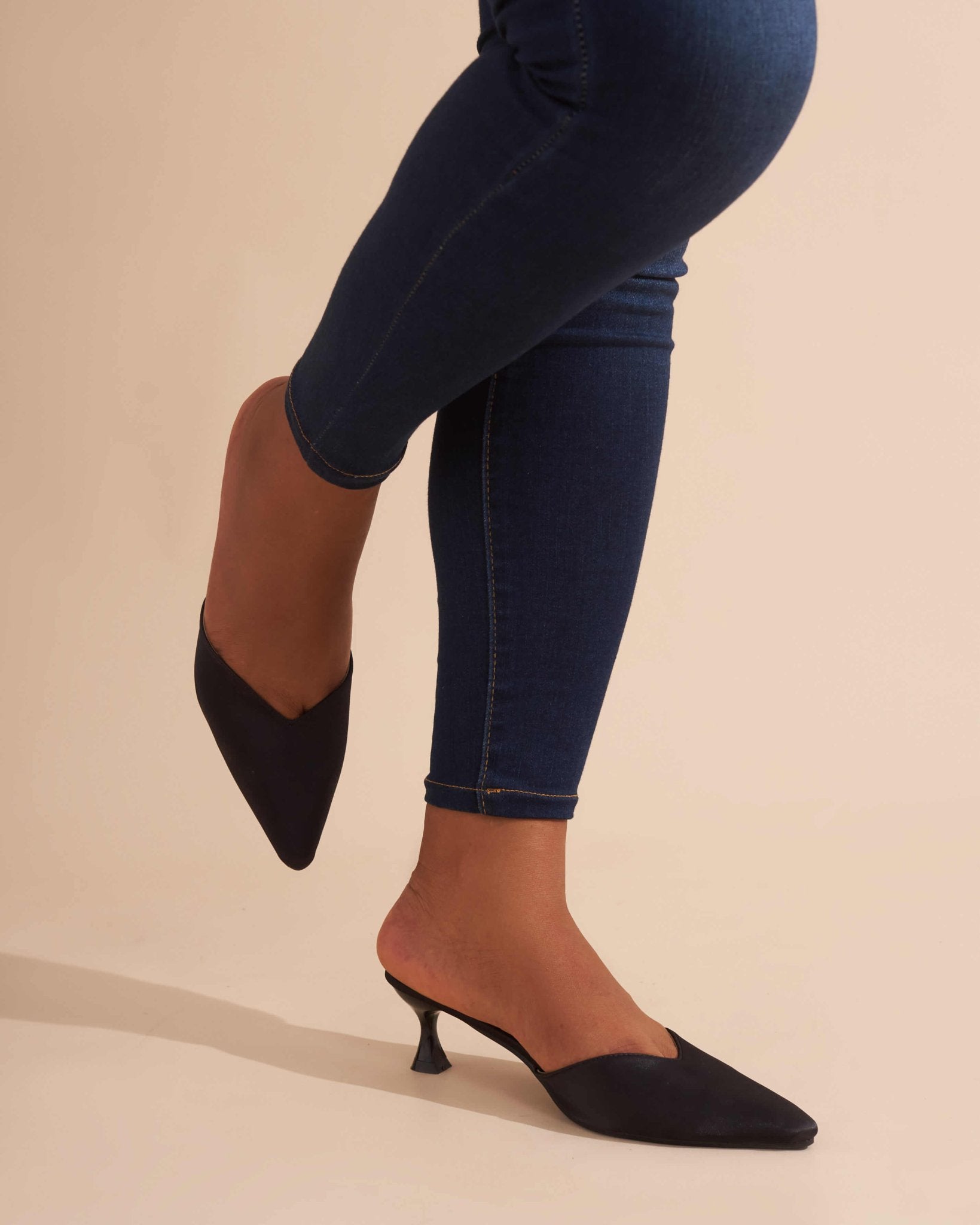 RUBY MULE IN BLACK - Outlash brand